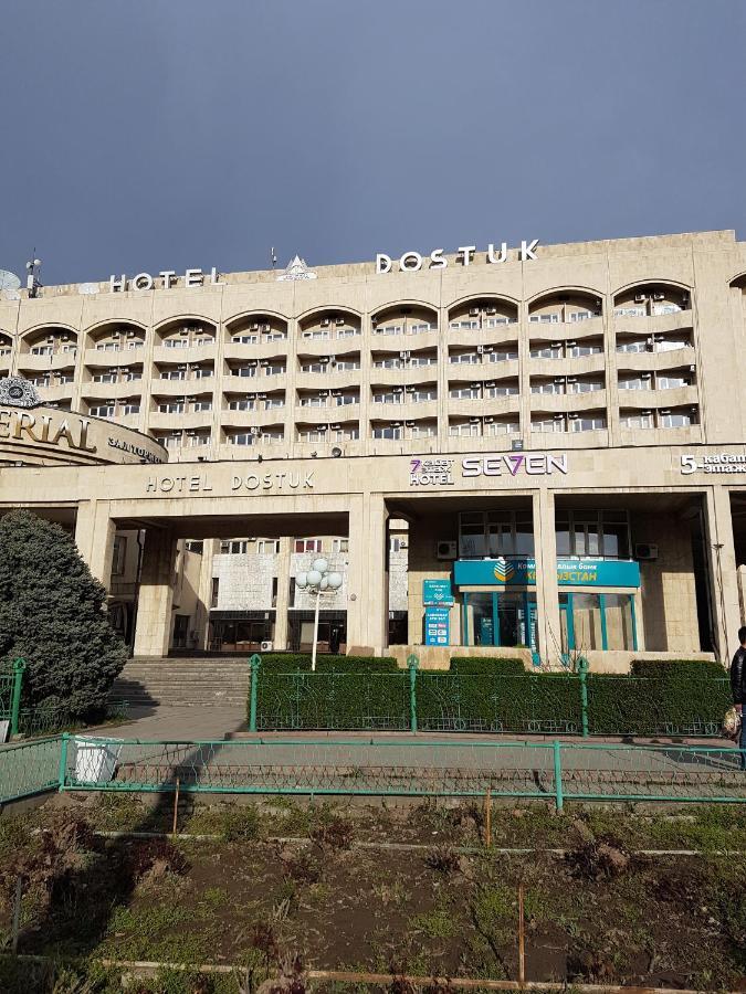 Seven Hotel Bischkek Exterior foto